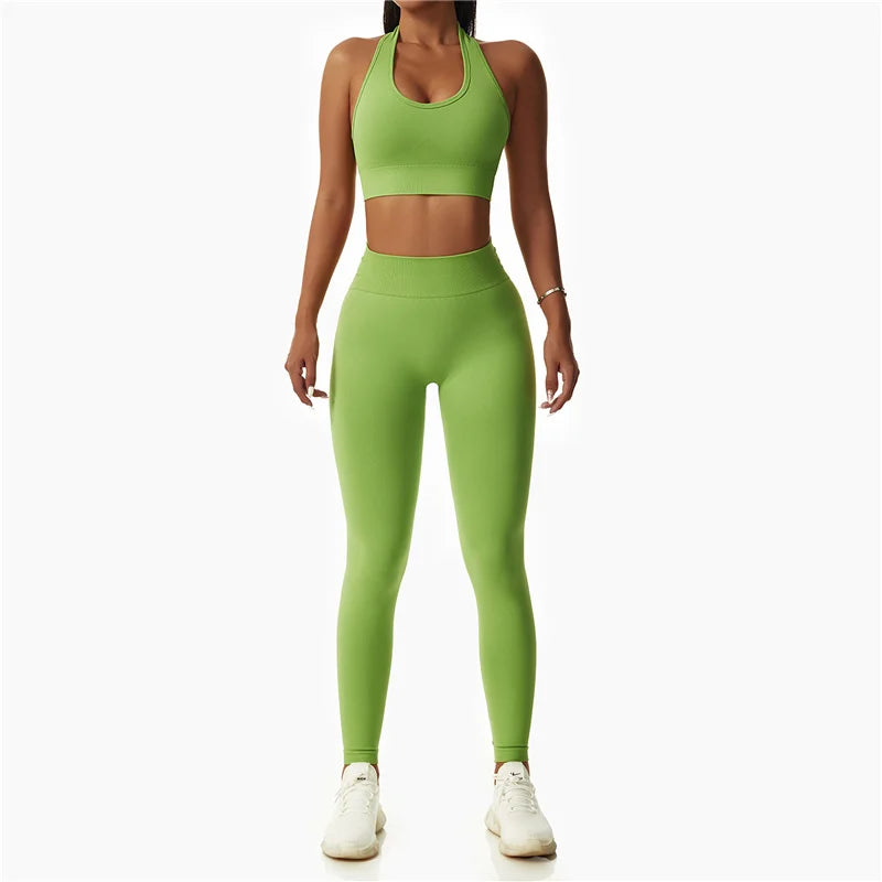 Saviig Seamless Yoga Set for Women: 2-Piece Workout Set - Sports Bra & Shorts