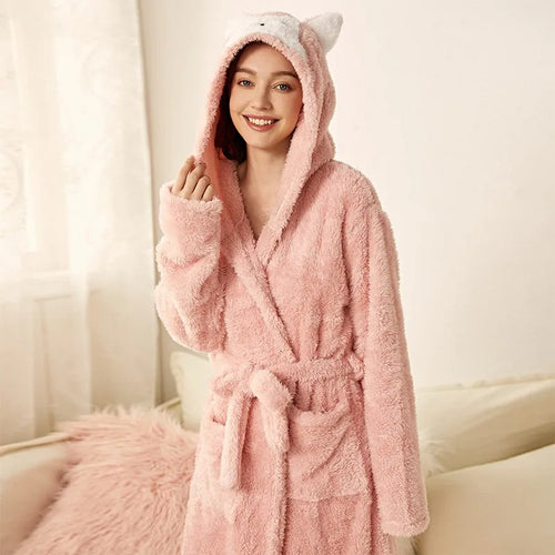 Saviig Flannel Bathrobe: Cozy Long Sleeve Nightwear for Autumn/Winter