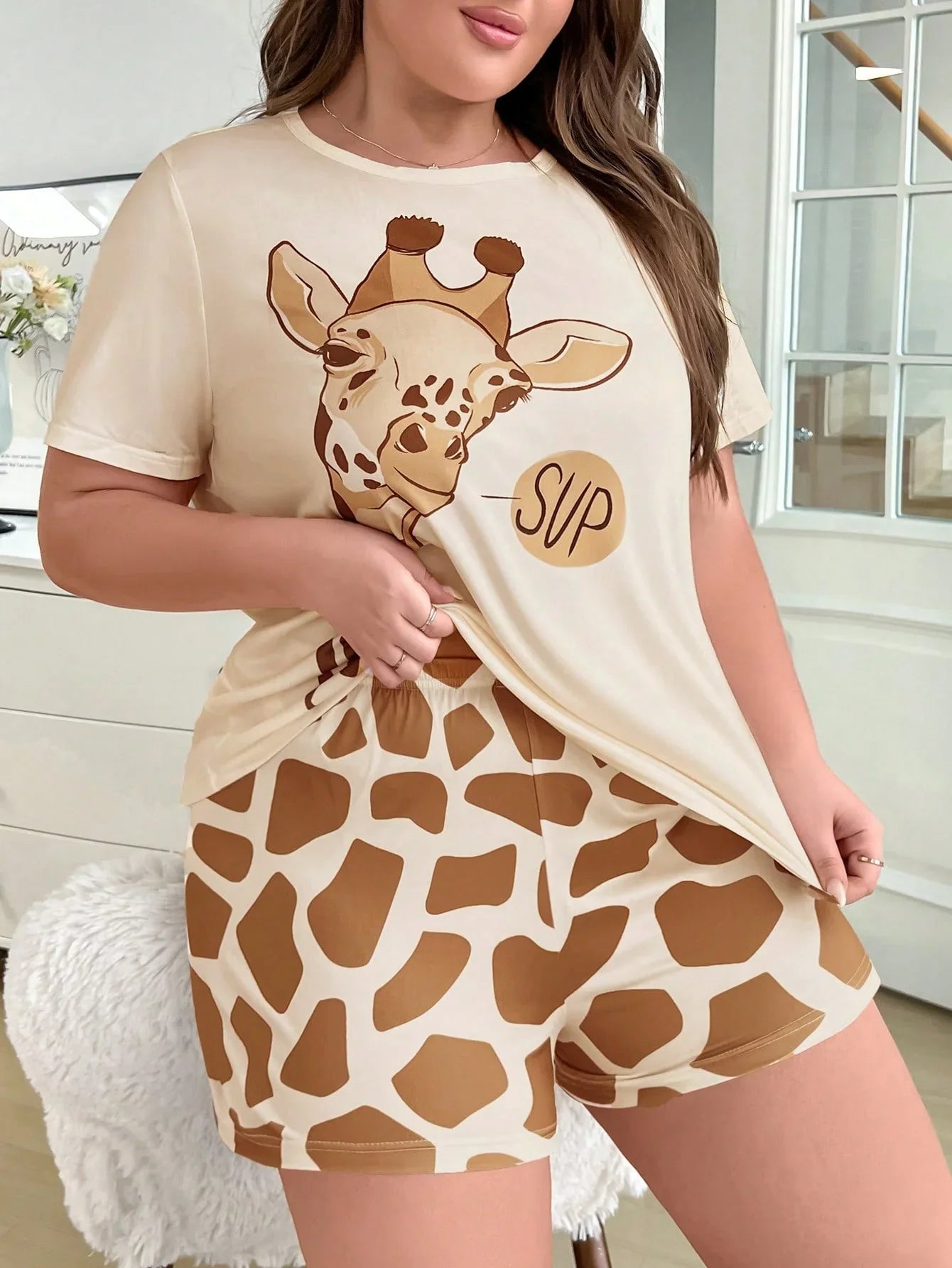Saviig Giraffe Print Milk Silk Pajama Set for Plus Size Women